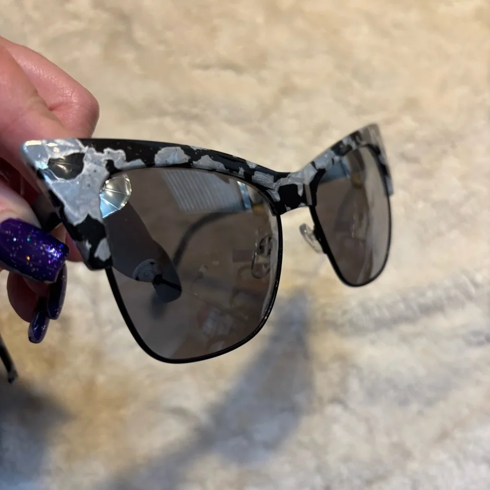 NWT Sunglasses Black Grey Cat-Eye Tortoise Shell Mirror lenses UV400 Retro